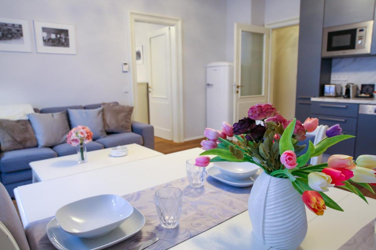 White & Gray Apartments Praga Exterior foto