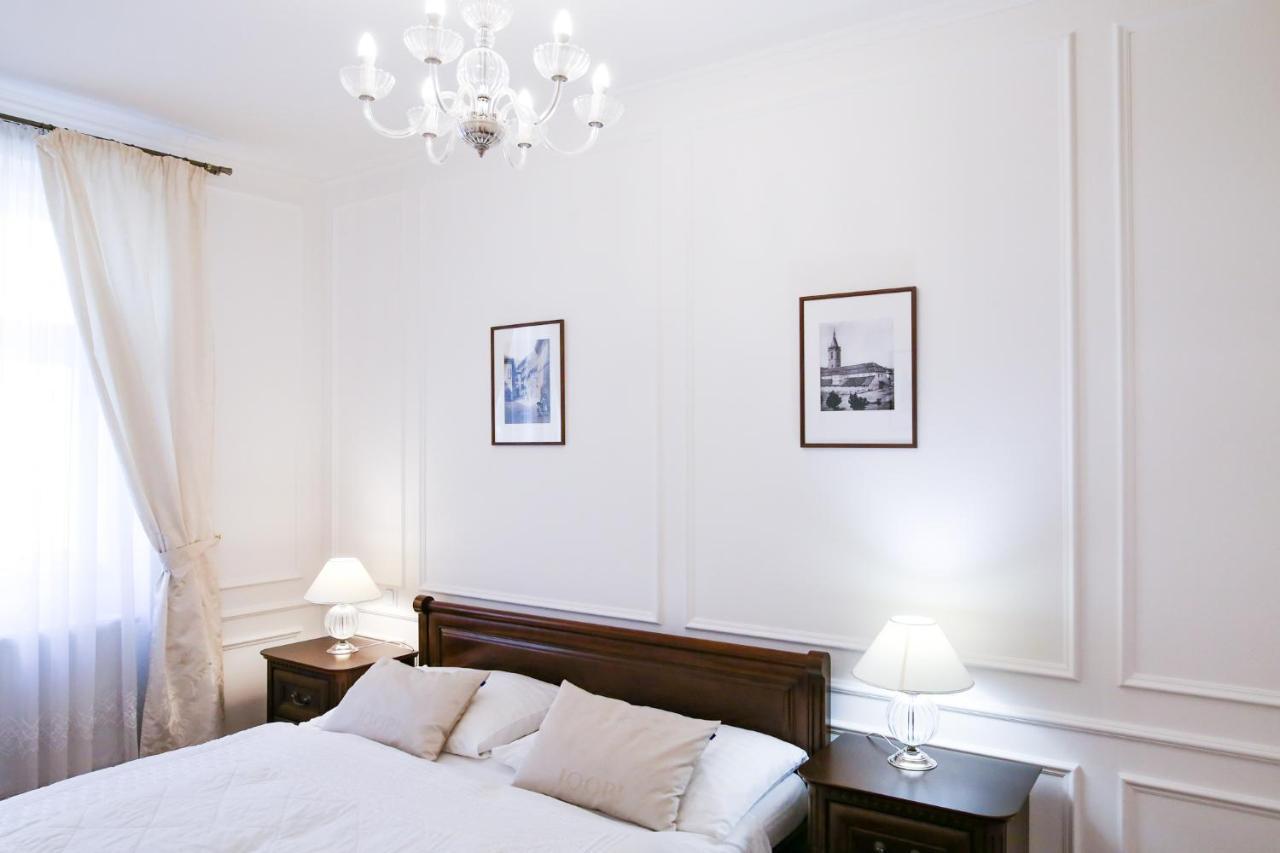 White & Gray Apartments Praga Exterior foto